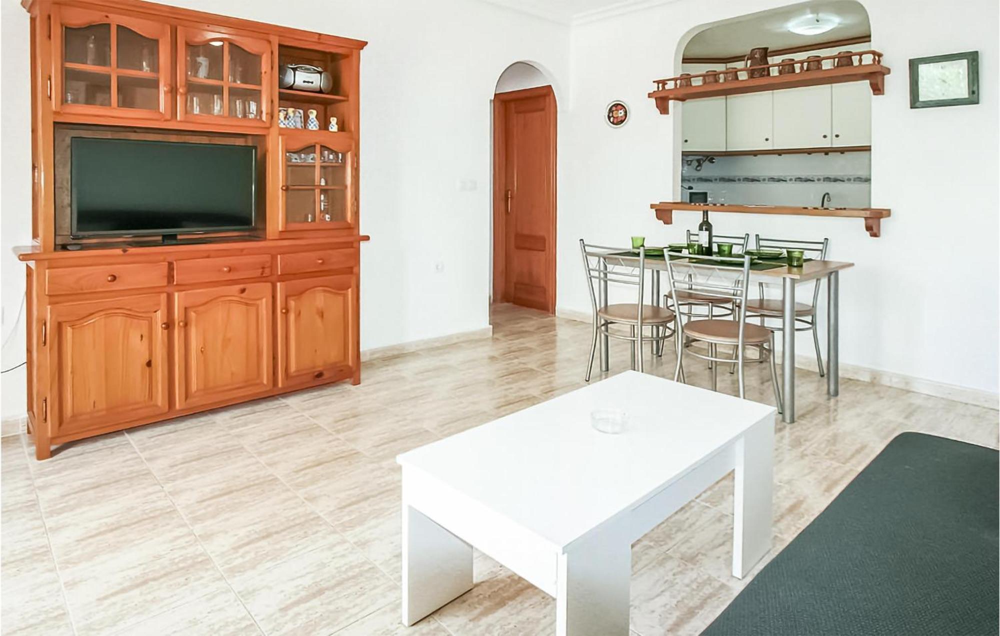 1 Bedroom Nice Apartment In Los Arenales Del Sol Esterno foto
